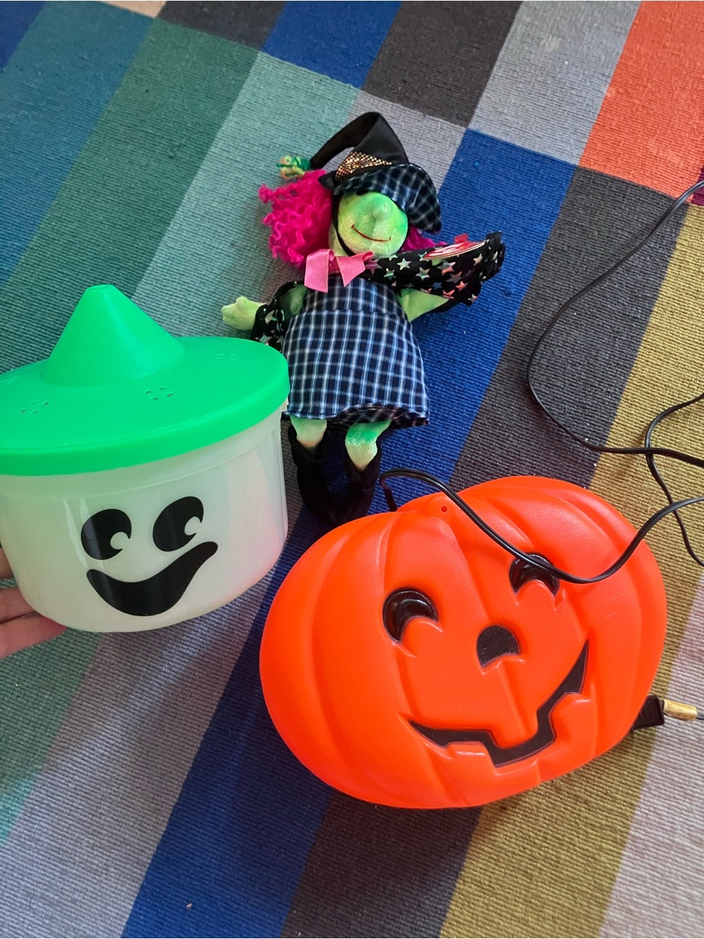 Vintage Halloween haul Kids Pumpkin Light-Up Trick-or-Treat Bucket - Orange